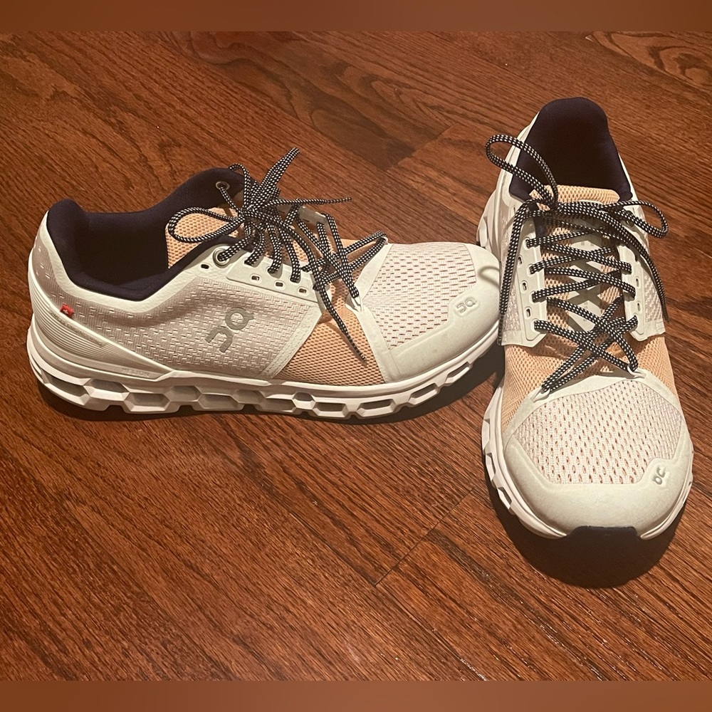 On Cloud Tennis Shoes